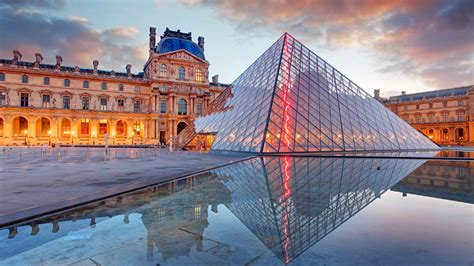 フランス 博物館 - パリの空に浮かぶ芸術の雲